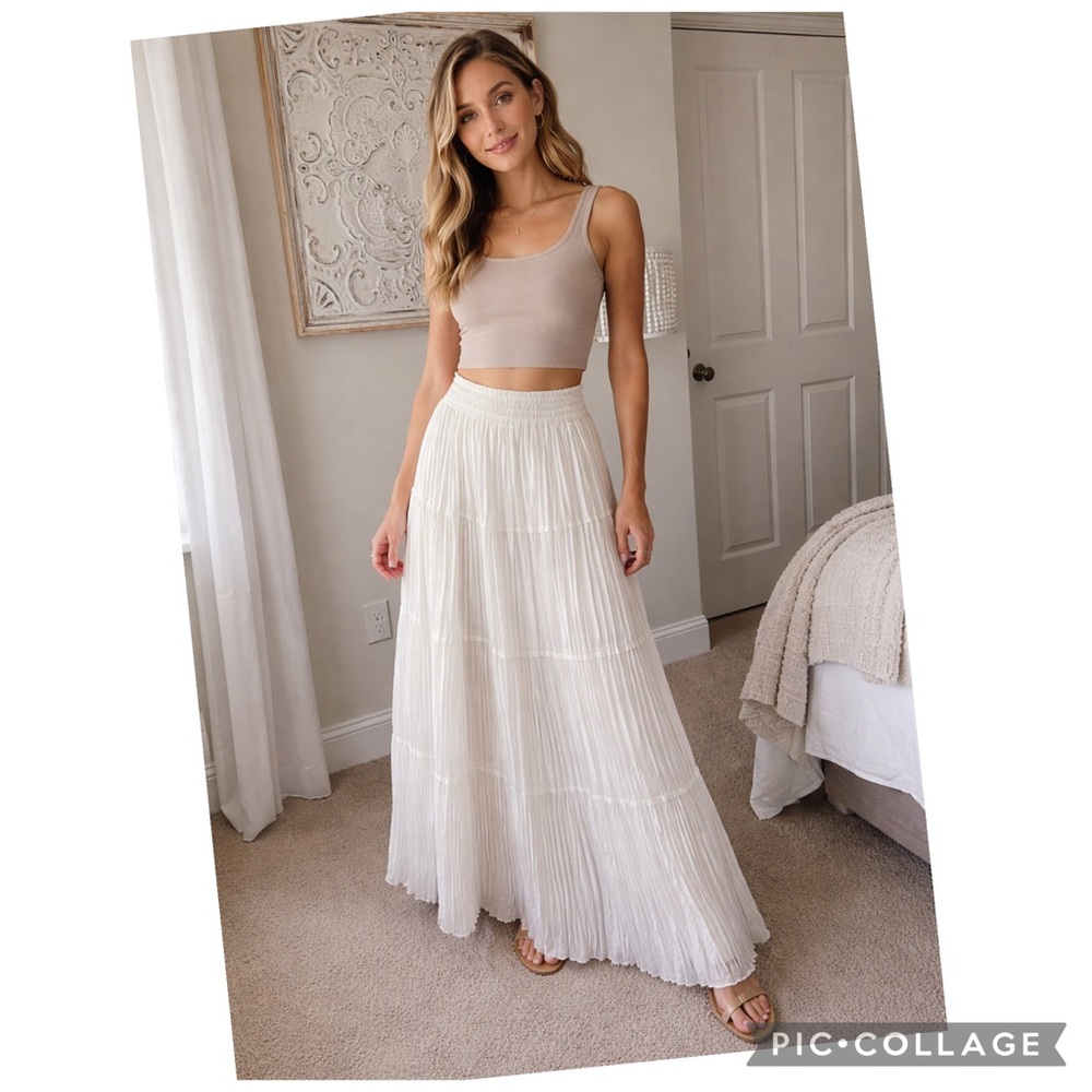WHITE HOUSE BLACK MARKET WHITE PLEATED TIERED MAXI SKIRT